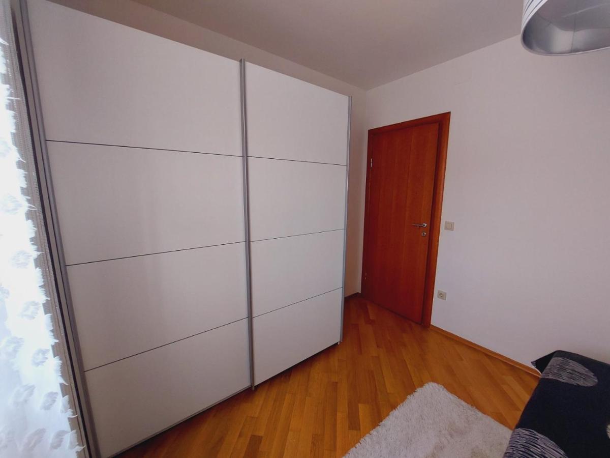 Apartment Rose Malinska Exterior photo